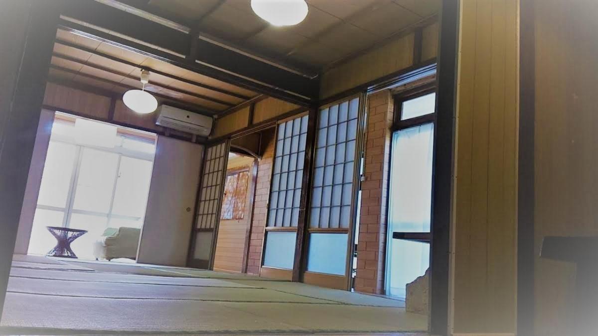 石垣島 一棟貸切りのお宿 ちゅら赤瓦 Ishigaki  Exterior photo